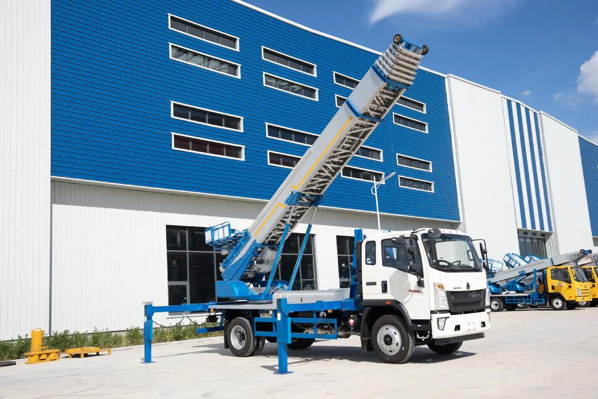 东光县小型云梯车上料车租赁多少钱