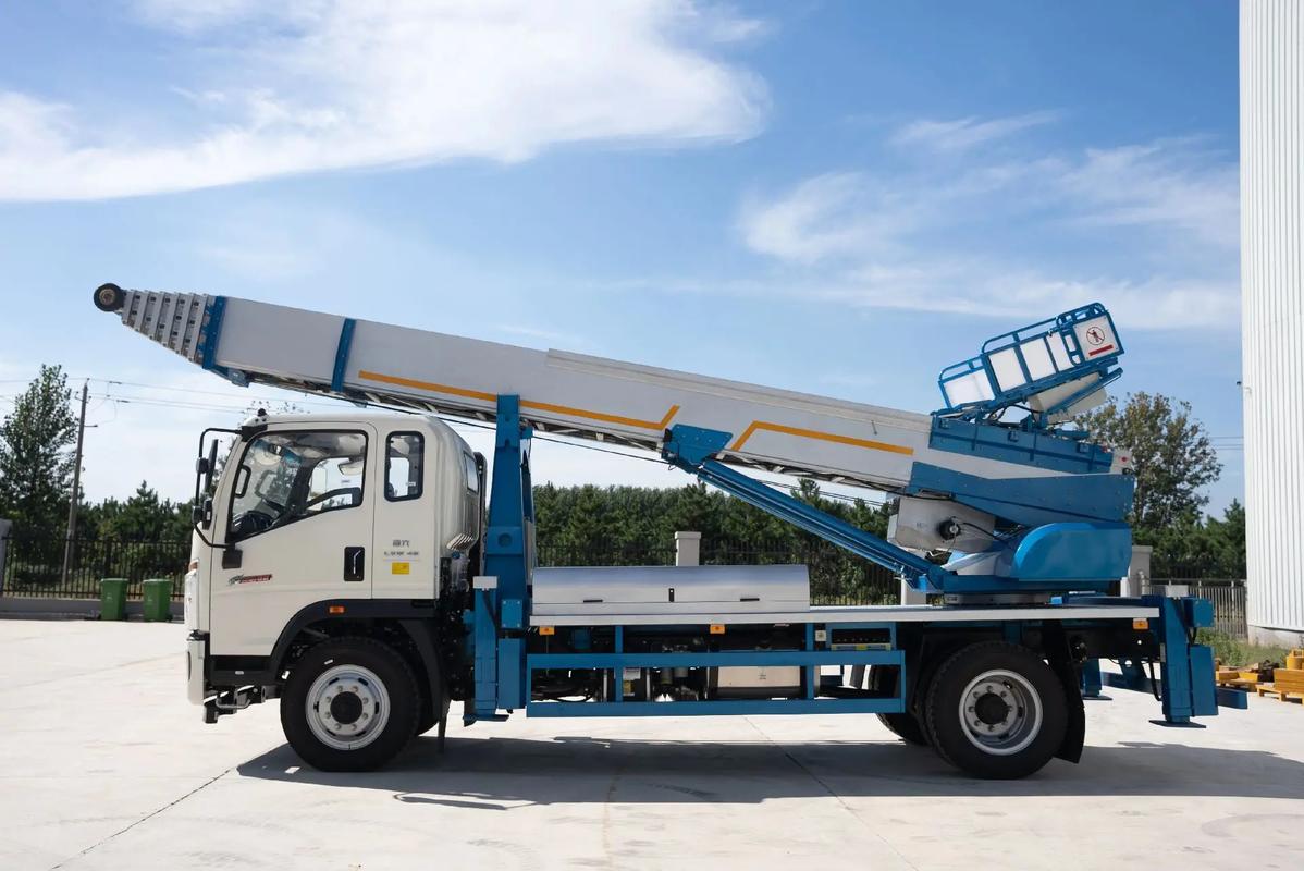 东光县云梯上料车租赁费用