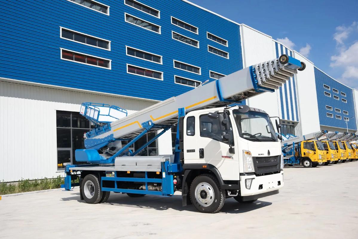 东光县出租云梯车高空作业车 建筑垃圾搬运
